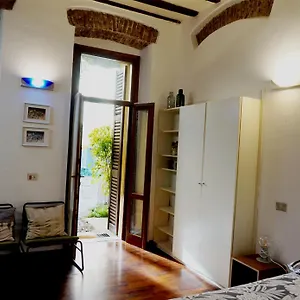 Apartment Studio Vicolo Lavandai, Milan