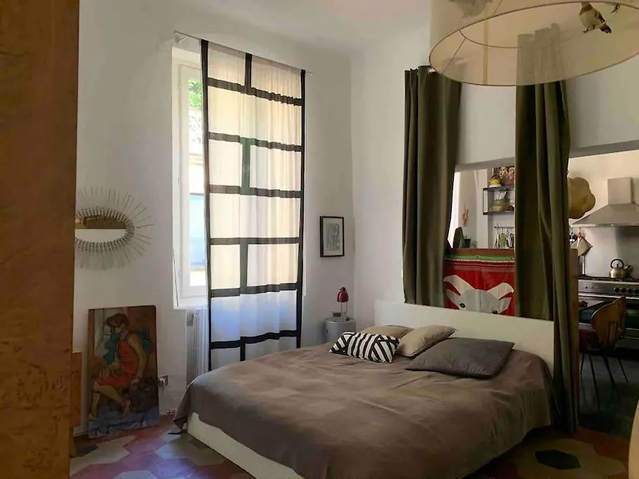 Top Location Naviglio Apartment With Terrace Milan